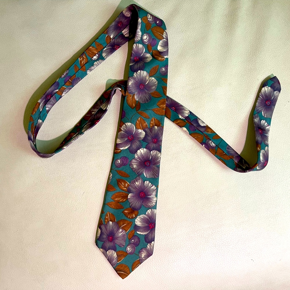 Vintage Valentino tie fall wedding, 100% Italian silk